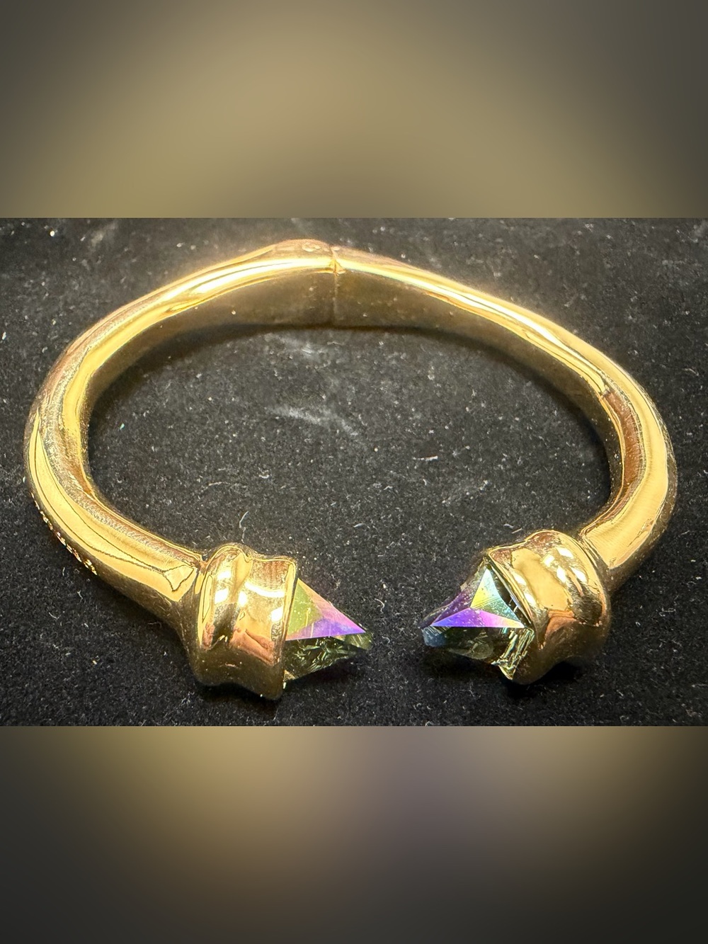 UNOde50 Gold Crystal Clear Hinge Bangle Bracelet